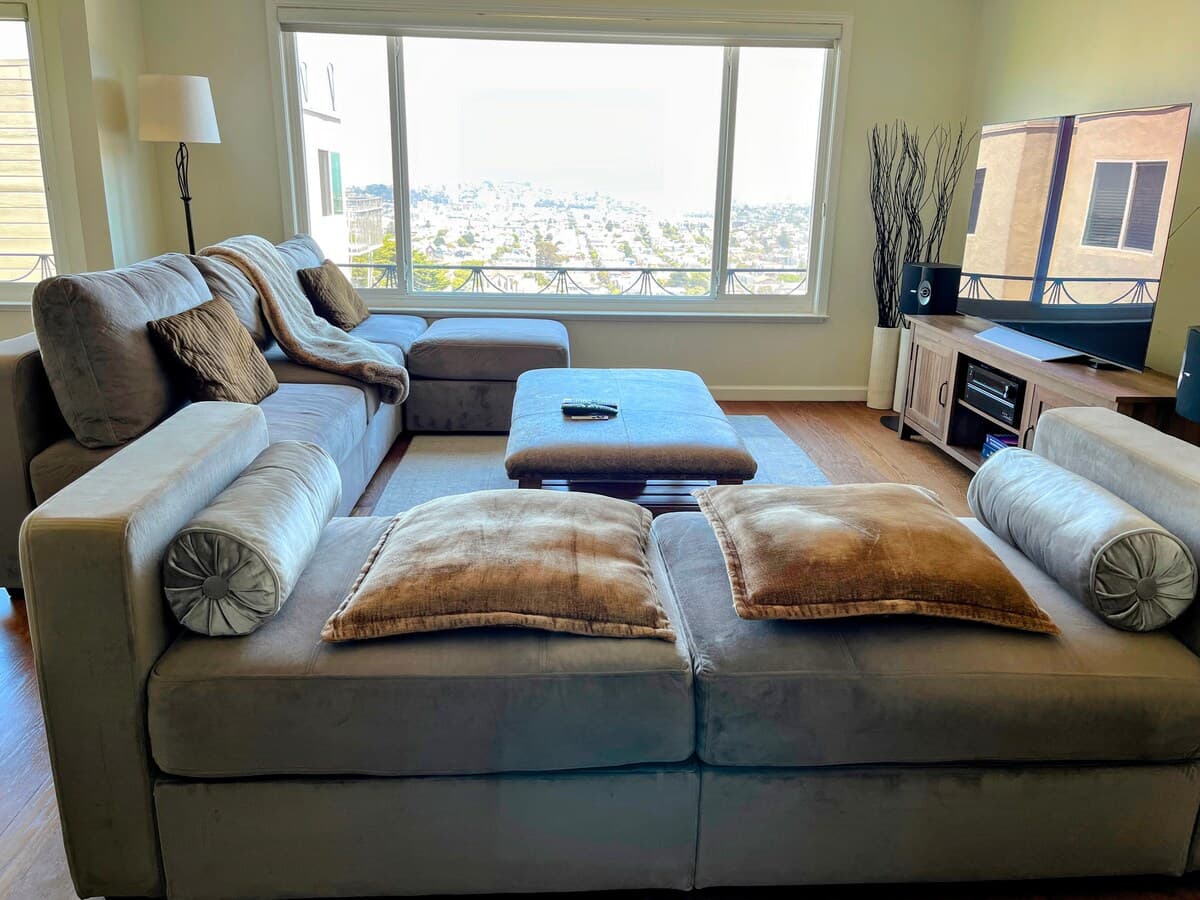 Noe Valley Condo with Bay Views & Workspace - Photo 3
