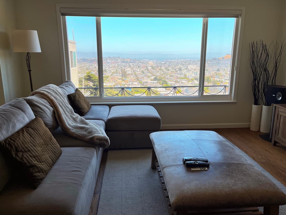 Noe Valley Condo with Bay Views & Workspace - Photo 2
