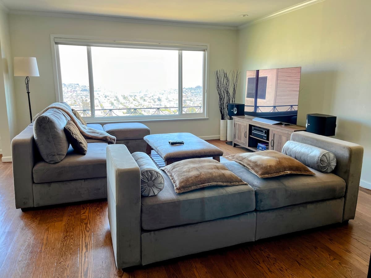 Noe Valley Condo with Bay Views & Workspace - Photo 5