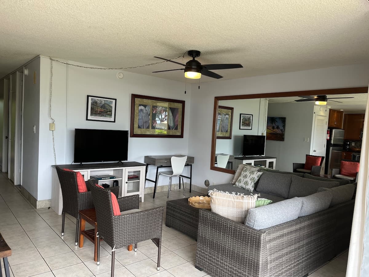 Home in Kihei · ★4.88 · 2 bedrooms · 3 beds · 2 shared baths - Photo 3