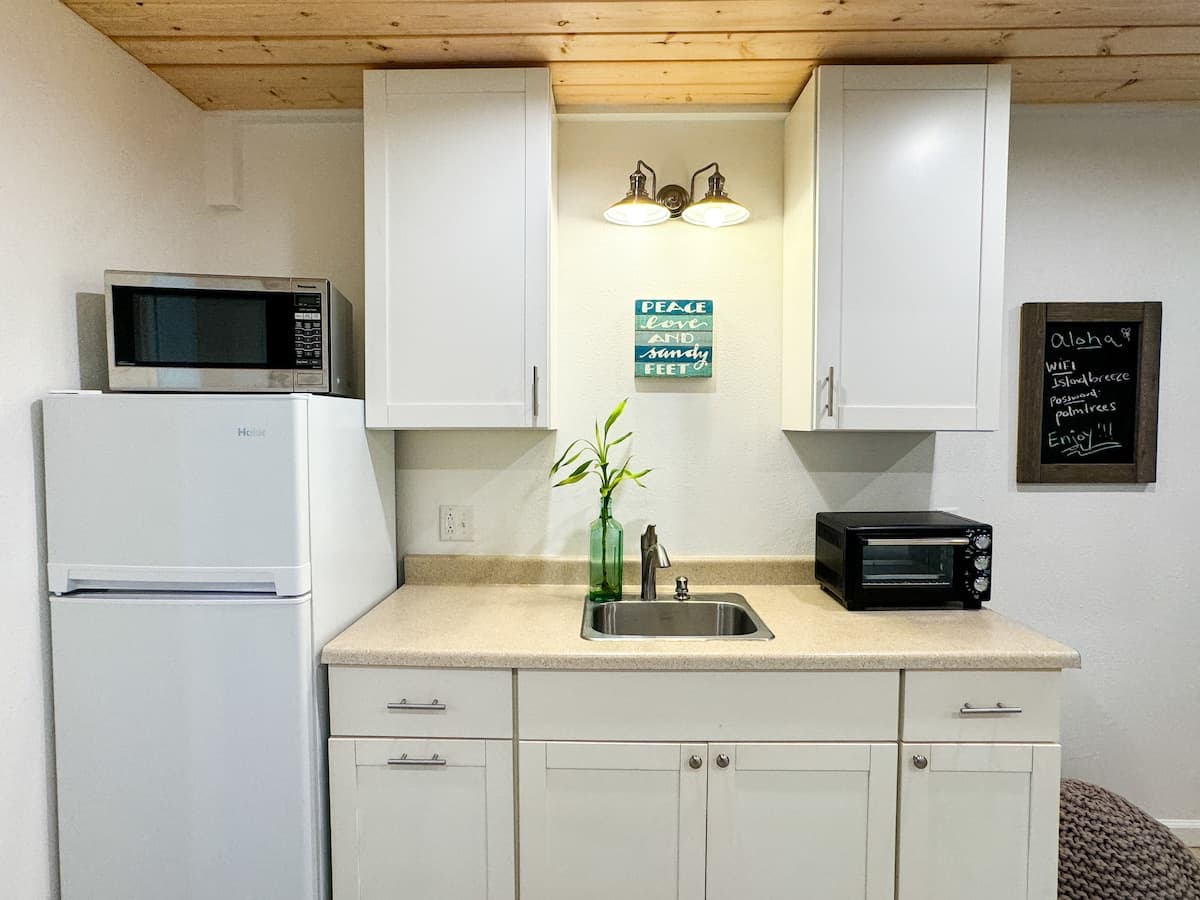 Home in Kailua-Kona · ★4.97 · 1 bedroom · 1 bed · 1 bath - Photo 5