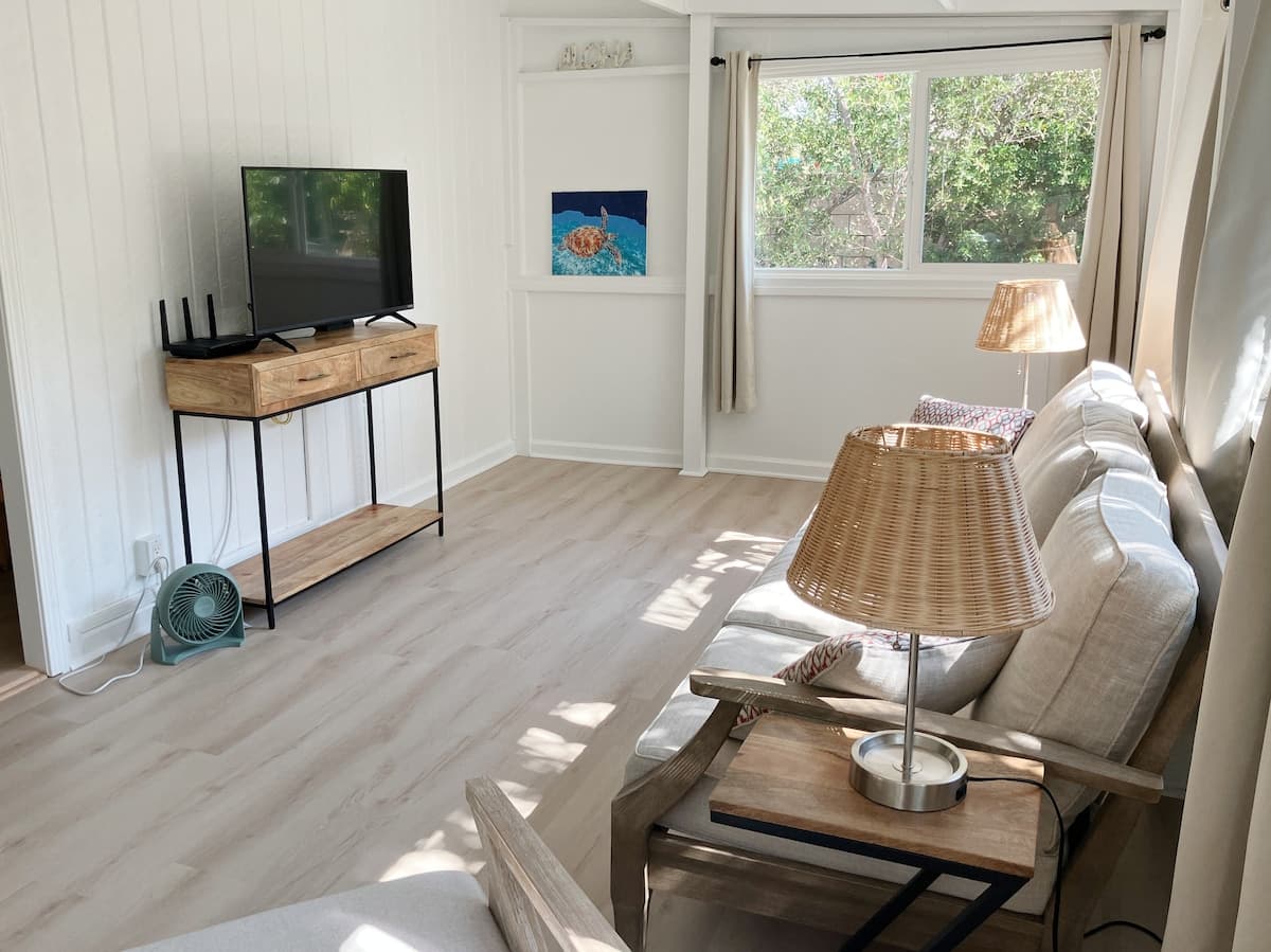 Cozy Beach Cottage, Kihei - One Block to the Beach - Photo 5