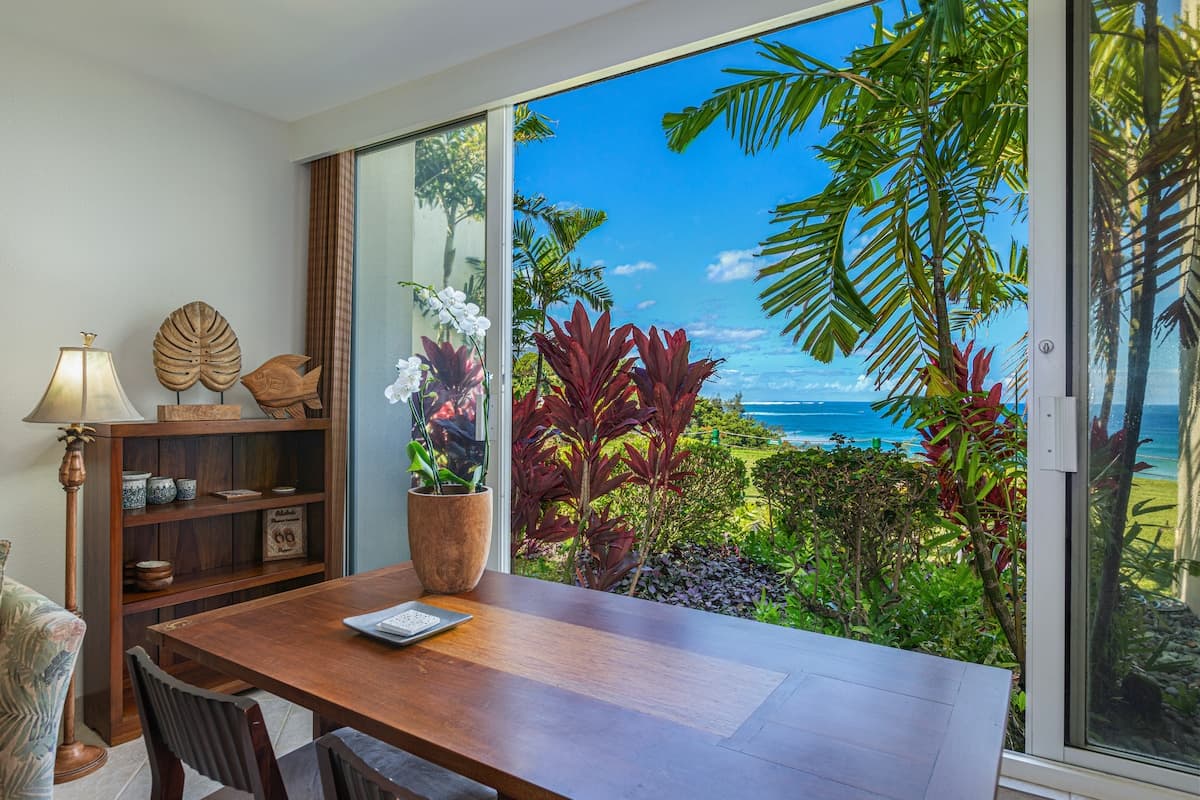Condo in Princeville · ★4.96 · 2 bedrooms · 4 beds · 2 baths - Photo 1