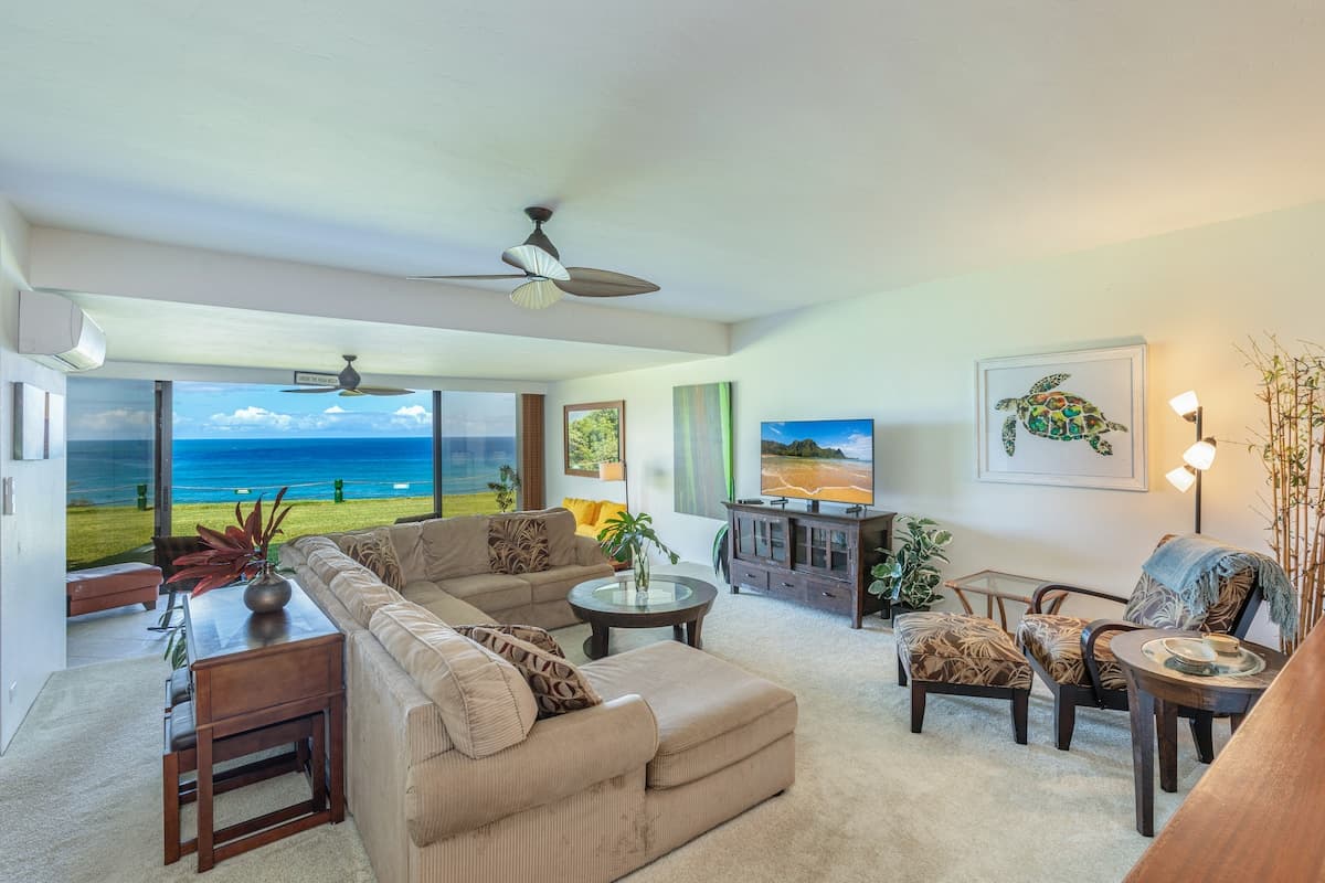 Condo in Princeville · ★4.96 · 2 bedrooms · 4 beds · 2 baths - Photo 3