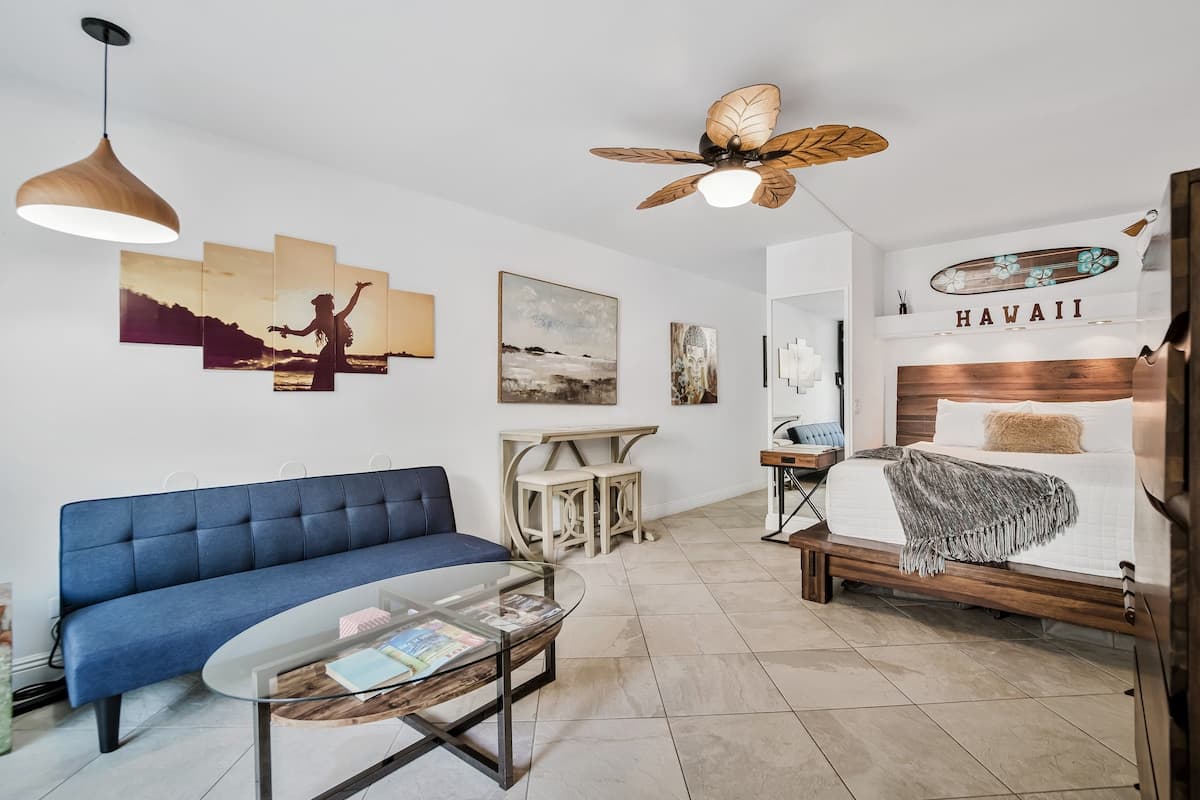 Condo in Kailua-Kona · ★4.79 · 1 bedroom · 2 beds · 1 bath - Photo 2