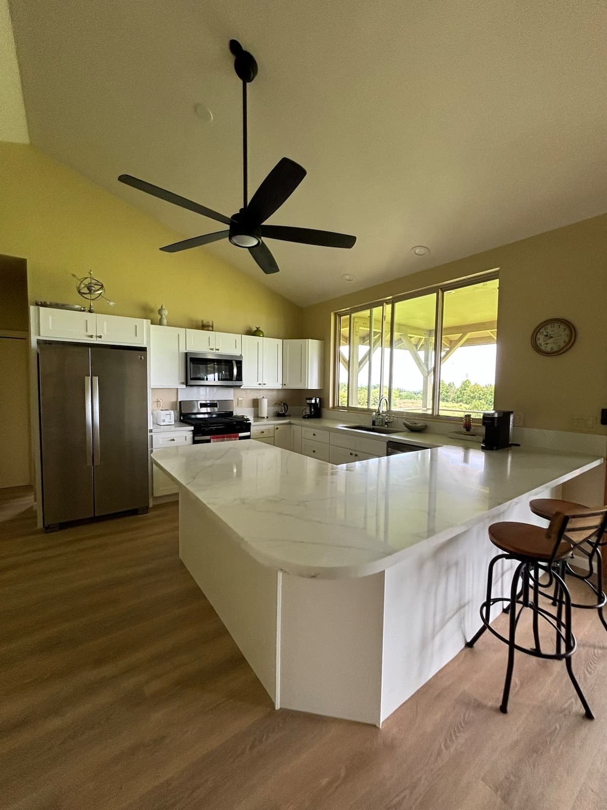 Home in Pepeekeo · ★4.88 · 3 bedrooms · 4 beds · 2 baths - Photo 5
