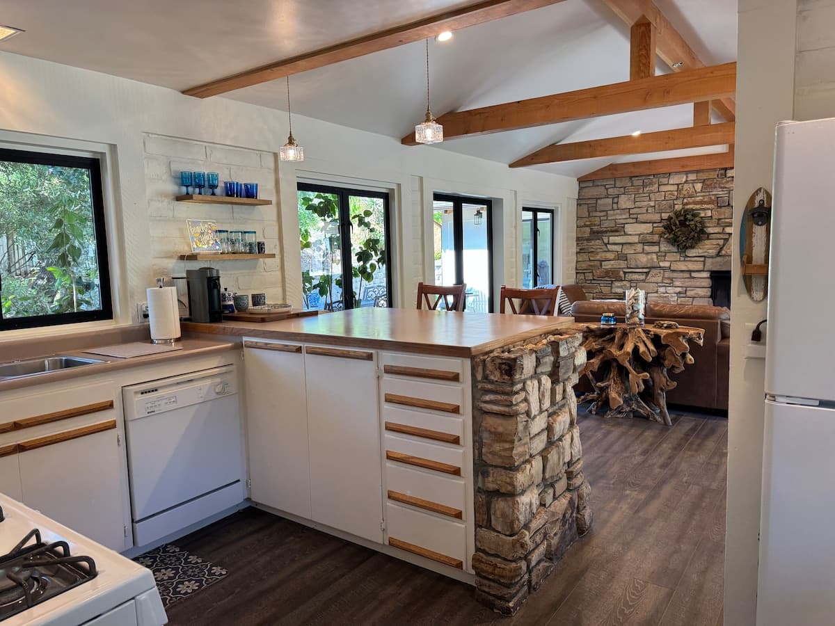 Historic Adobe by Mission Ranch & Beach - Photo 5