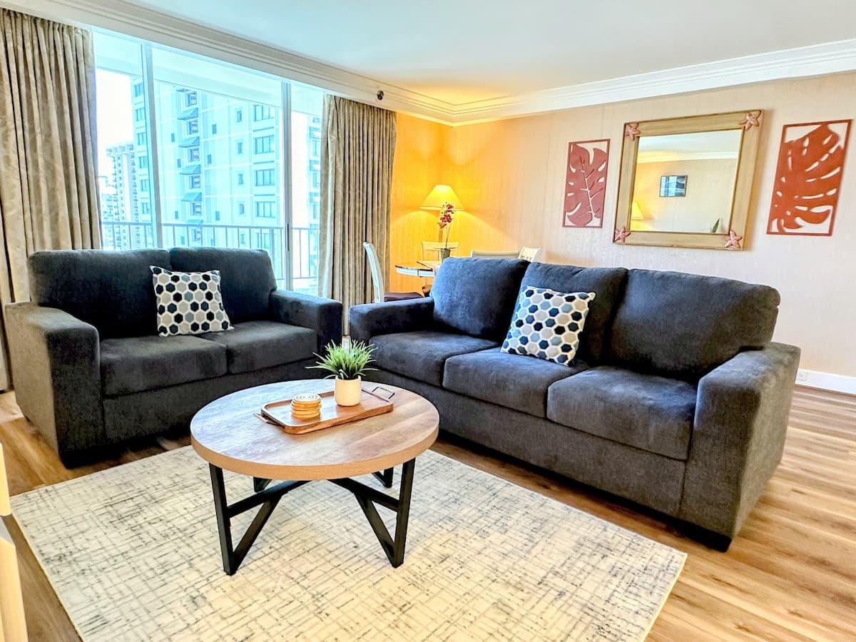 Partial Ocean Views - Cozy, Great for Families! - Photo 1