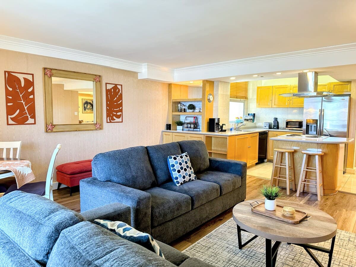 Partial Ocean Views - Cozy, Great for Families! - Photo 2