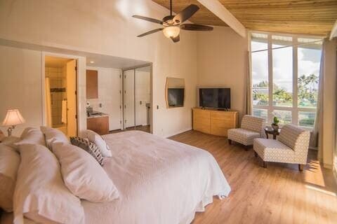 Condo in Princeville · ★4.9 · 2 bedrooms · 2 beds · 2 private baths - Photo 1