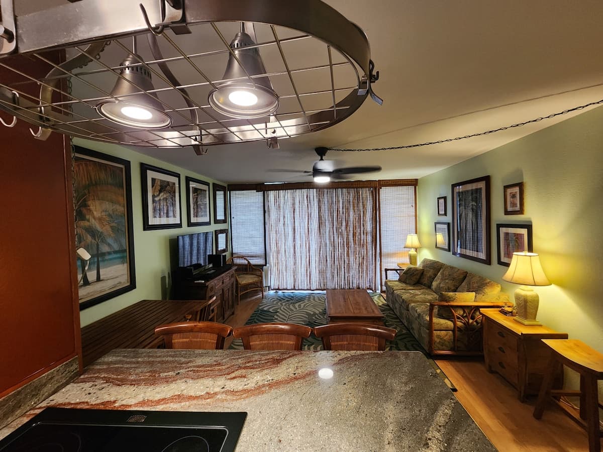 Condo in Kihei · ★4.84 · 1 bedroom · 2 beds · 1 bath - Photo 4