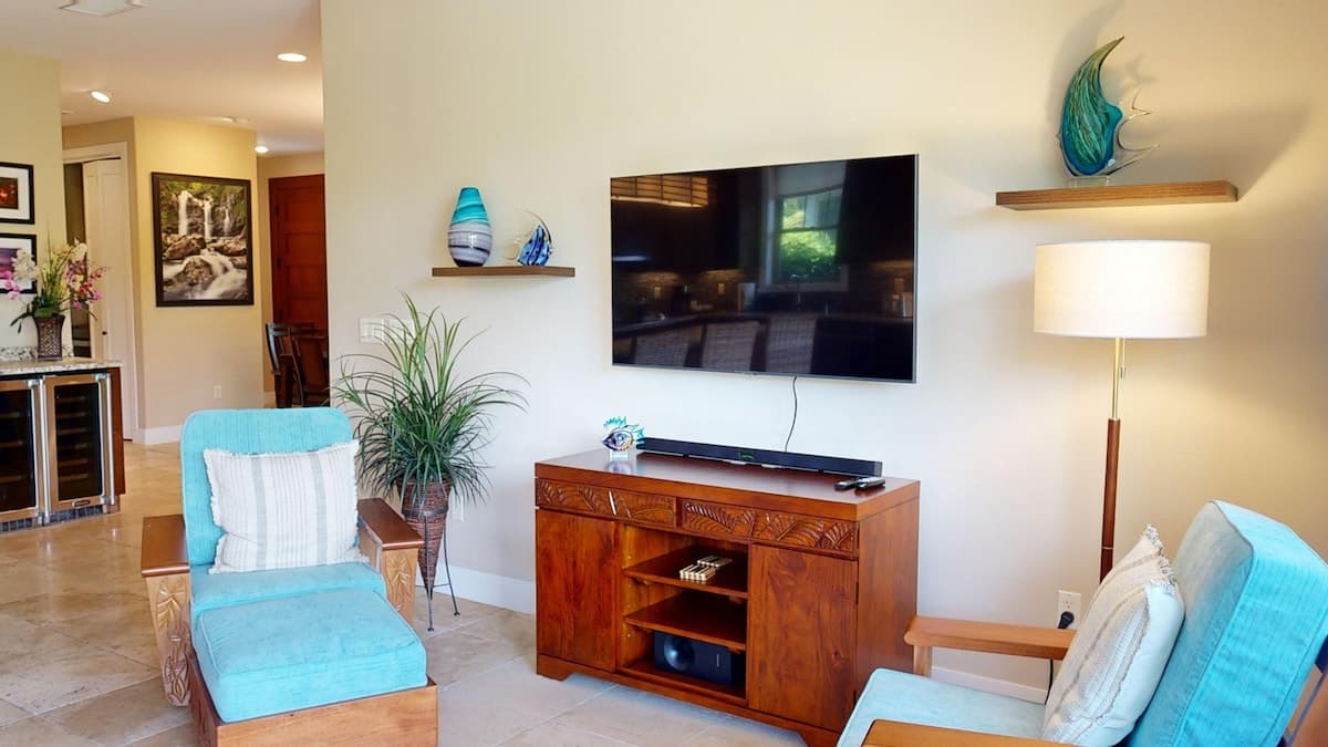 Home in Waimea · ★4.85 · 3 bedrooms · 5 beds · 3 baths - Photo 3