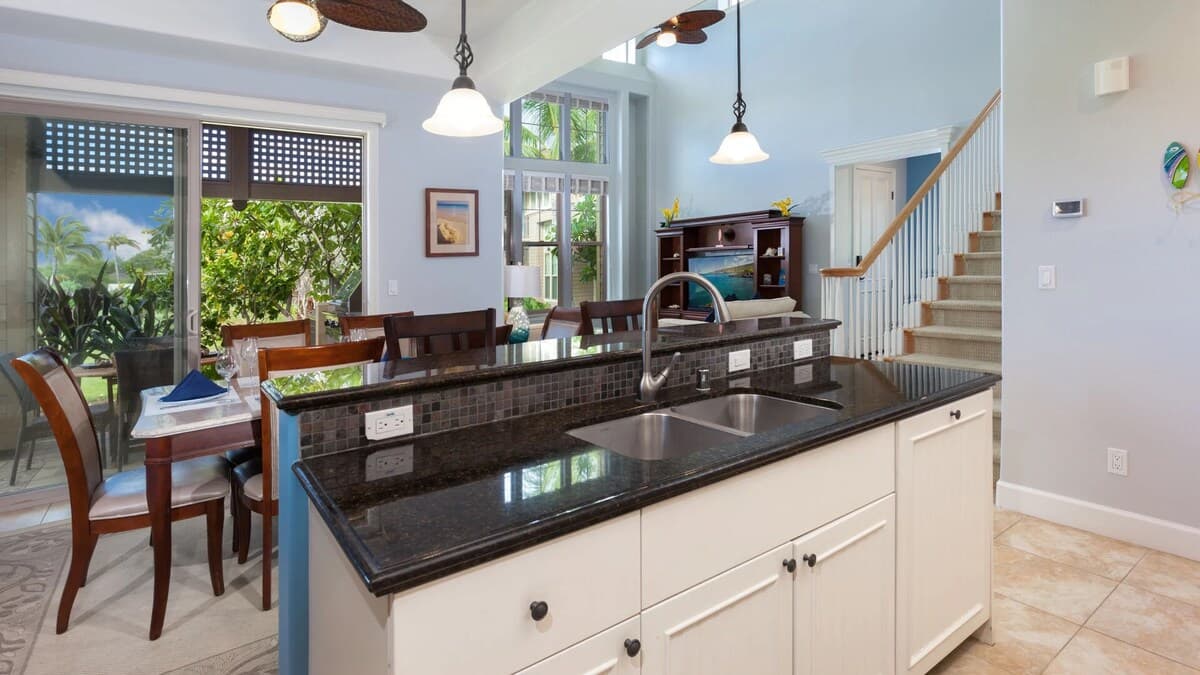 Townhouse in Waimea · ★4.88 · 2 bedrooms · 4 beds · 2 baths - Photo 5