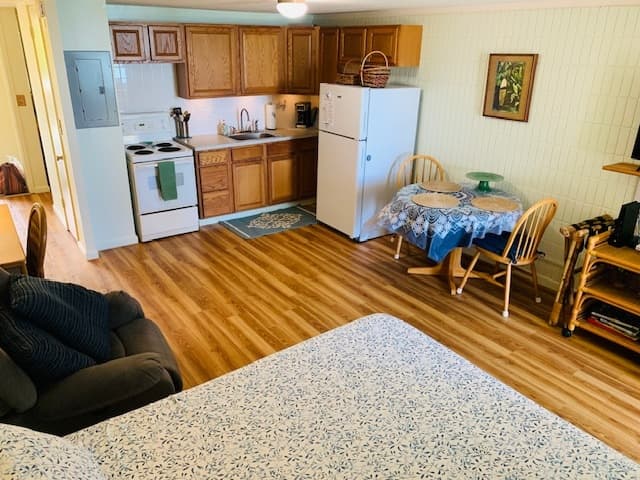 Condo in Hauula · ★4.81 · 1 bedroom · 2 beds · 1 private bath - Photo 1