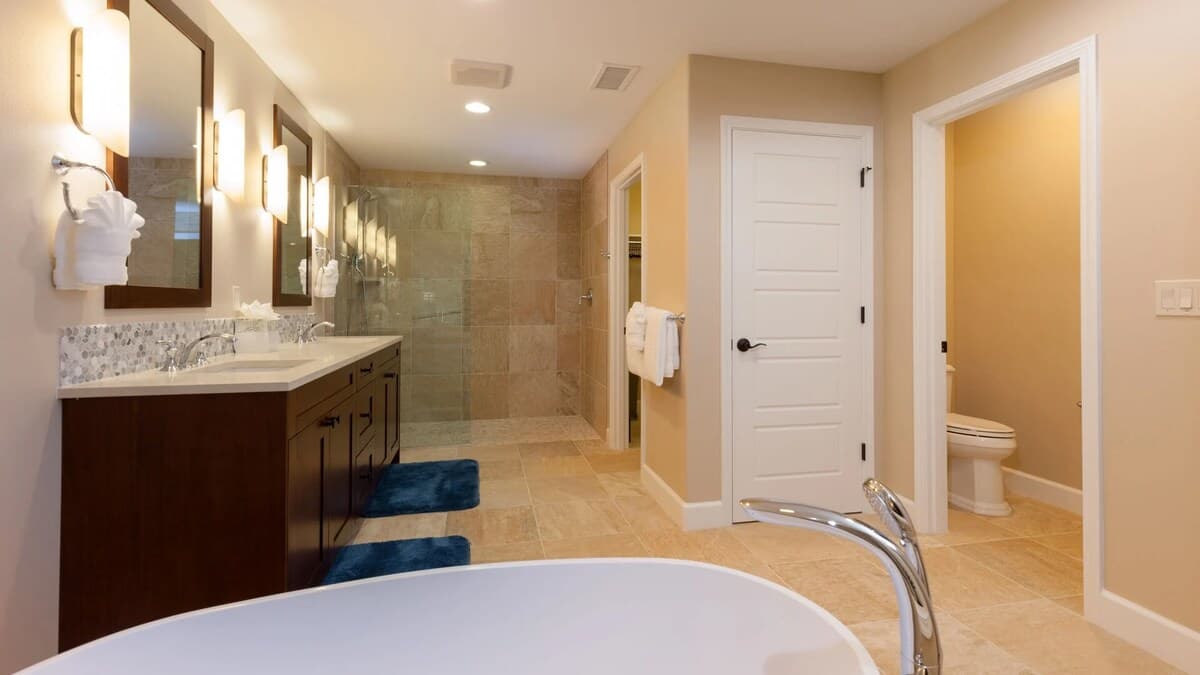 Home in Waimea · ★4.98 · 4 bedrooms · 6 beds · 3.5 private baths - Photo 1
