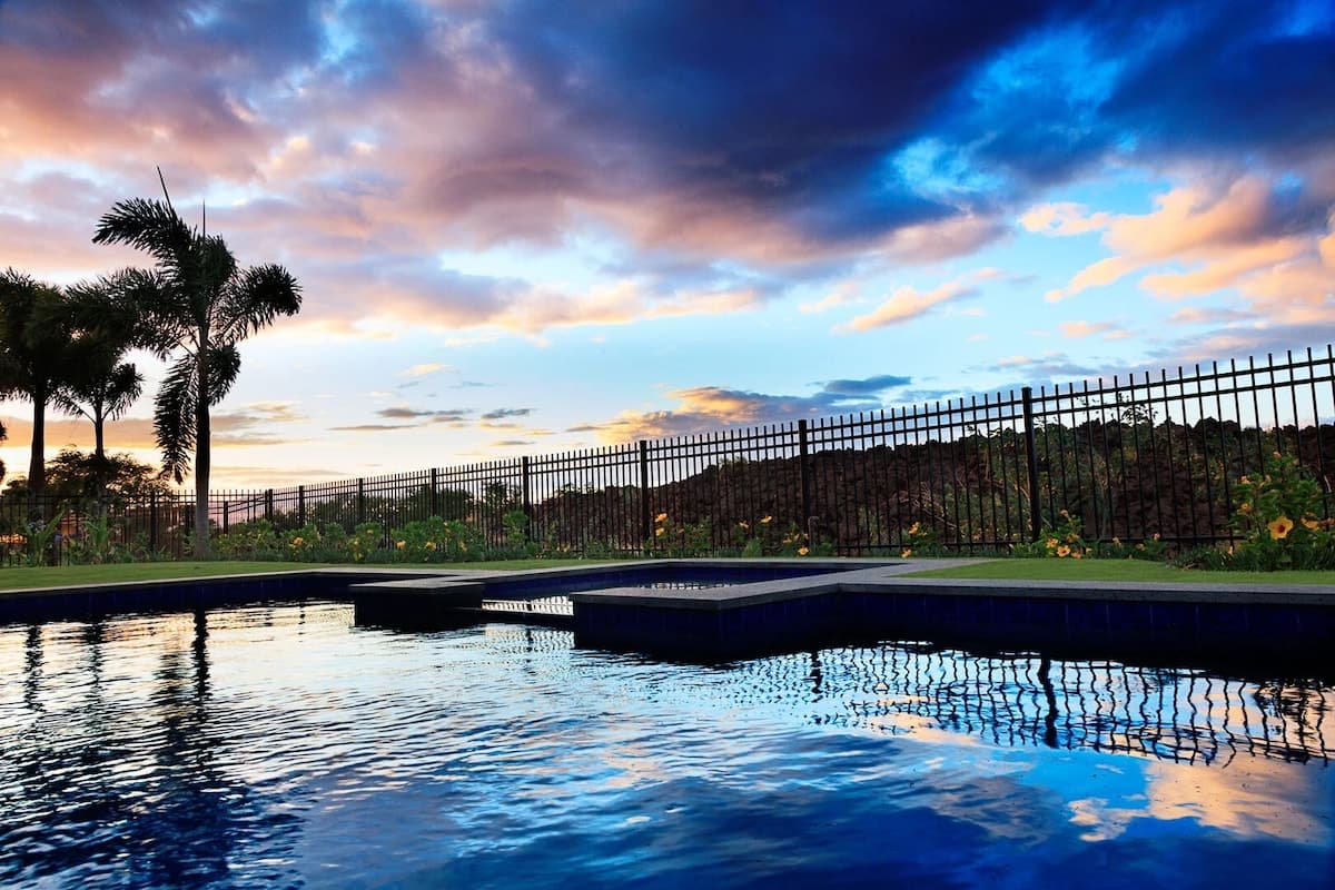 Home in Waimea · ★4.76 · 4 bedrooms · 7 beds · 4.5 baths - Photo 2