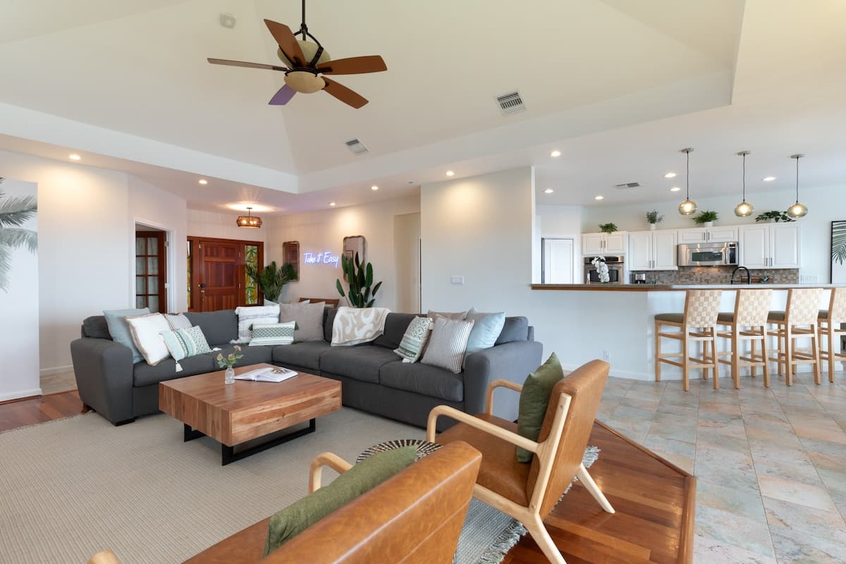 Home in Kailua-Kona · ★4.96 · 4 bedrooms · 6 beds · 2.5 baths - Photo 3