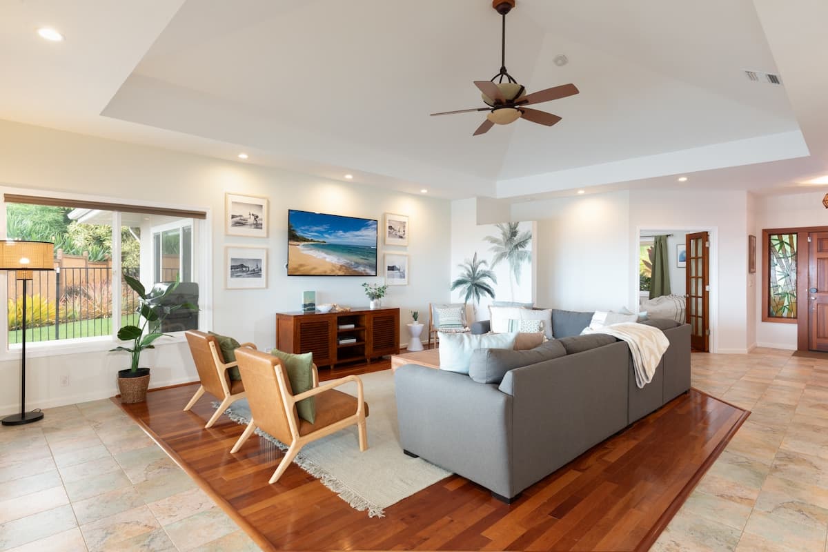 Home in Kailua-Kona · ★4.96 · 4 bedrooms · 6 beds · 2.5 baths - Photo 1