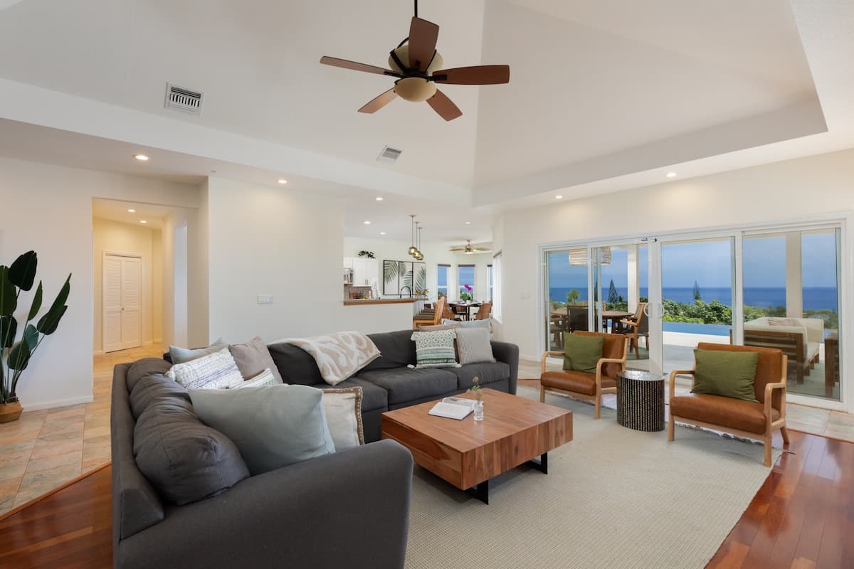 Home in Kailua-Kona · ★4.96 · 4 bedrooms · 6 beds · 2.5 baths - Photo 2