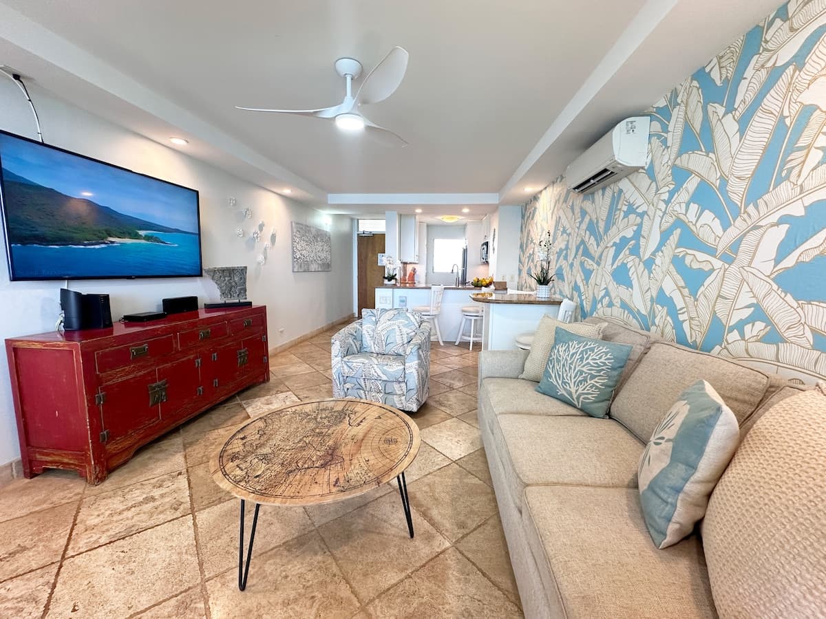 Condo in Kihei · ★4.97 · 1 bedroom · 2 beds · 1 bath - Photo 5