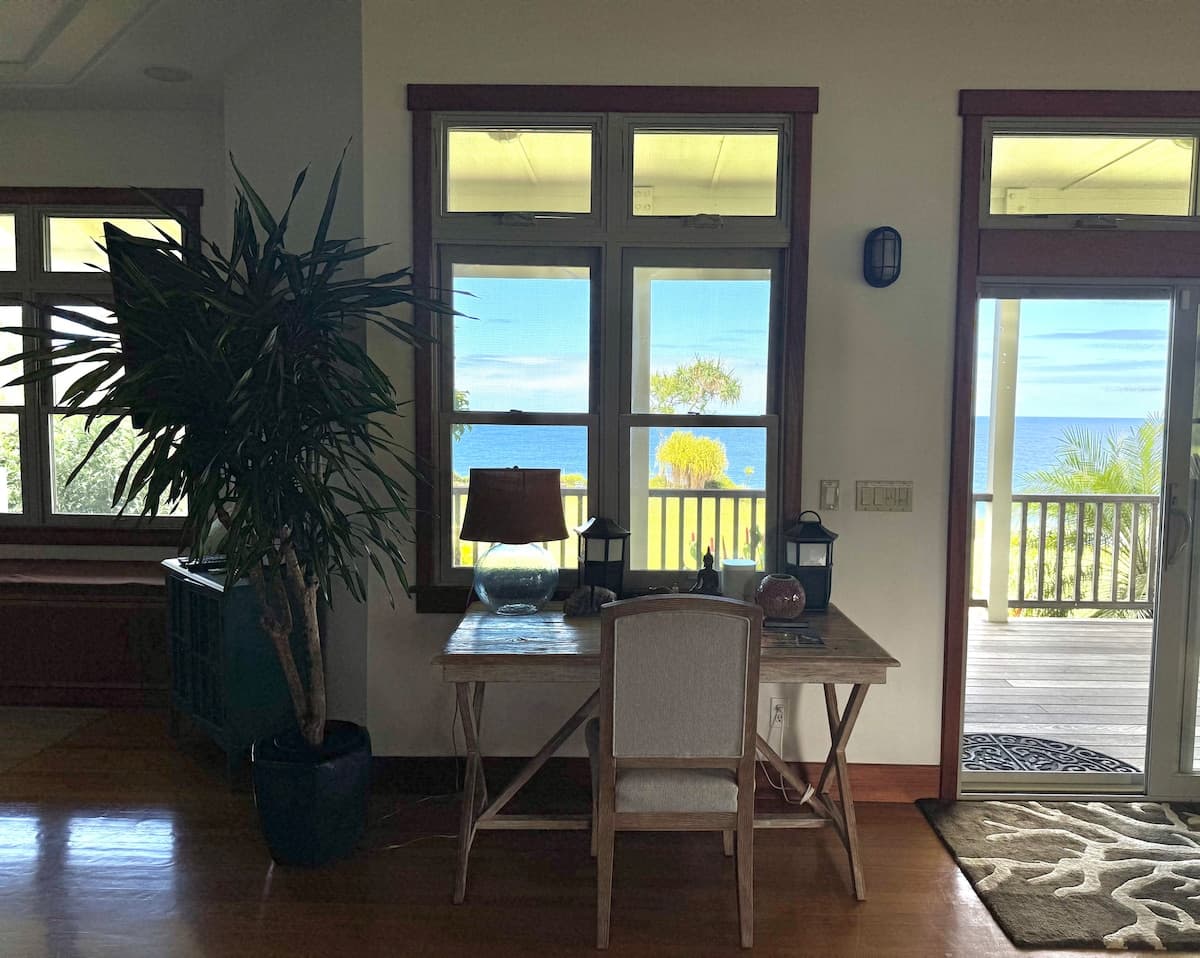 Home in Papaikou · ★4.94 · 3 bedrooms · 4 beds · 3 baths - Photo 2