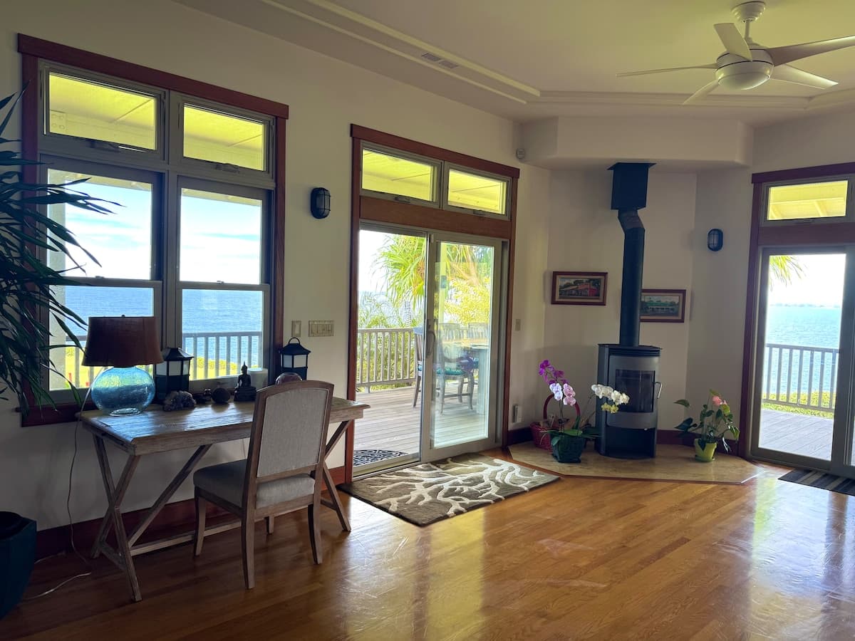 Home in Papaikou · ★4.94 · 3 bedrooms · 4 beds · 3 baths - Photo 4