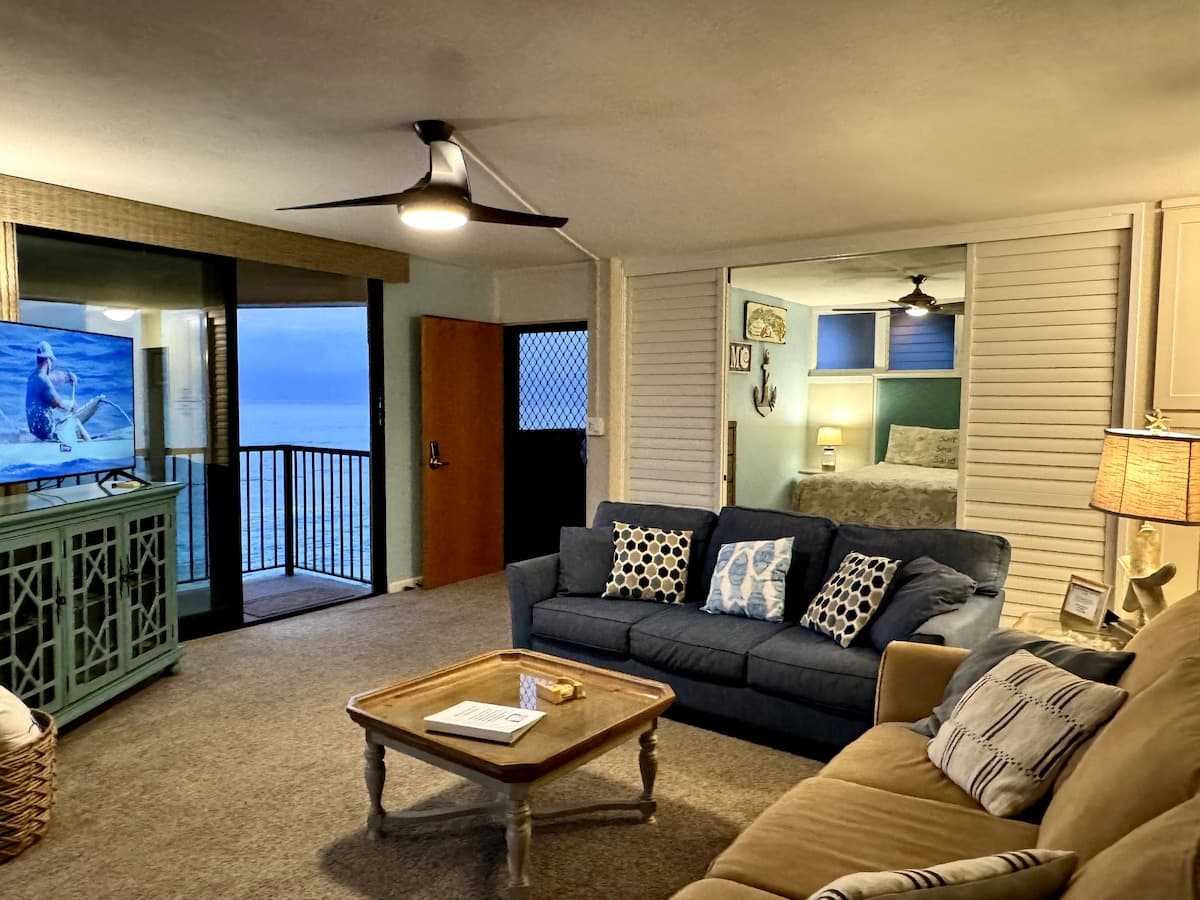 Condo in Lahaina · ★4.92 · 2 bedrooms · 3 beds · 2 shared baths - Photo 1