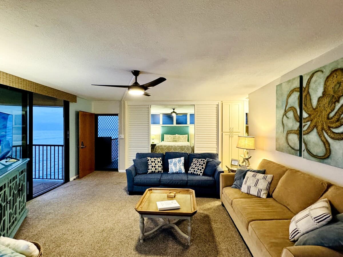 Condo in Lahaina · ★4.92 · 2 bedrooms · 3 beds · 2 shared baths - Photo 2
