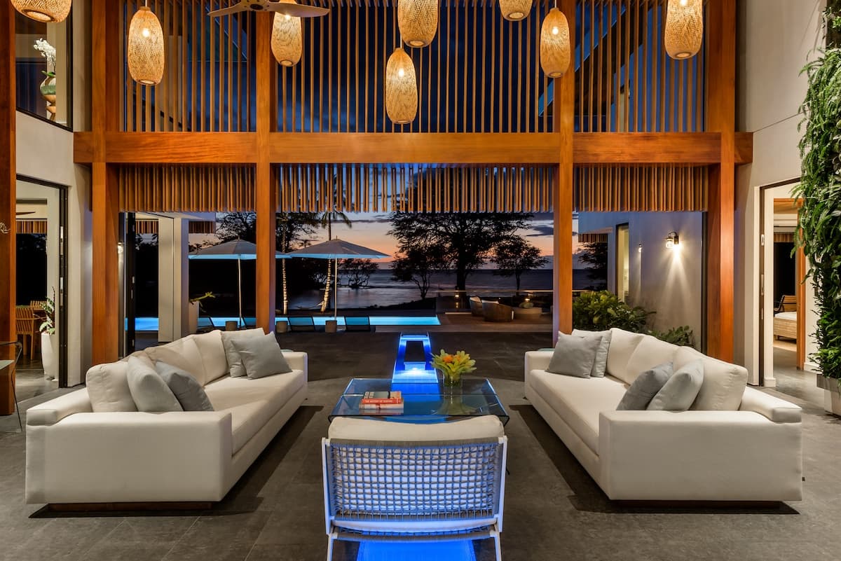 Villa in Waimea · ★5.0 · 5 bedrooms · 8 beds · 5 baths - Photo 4