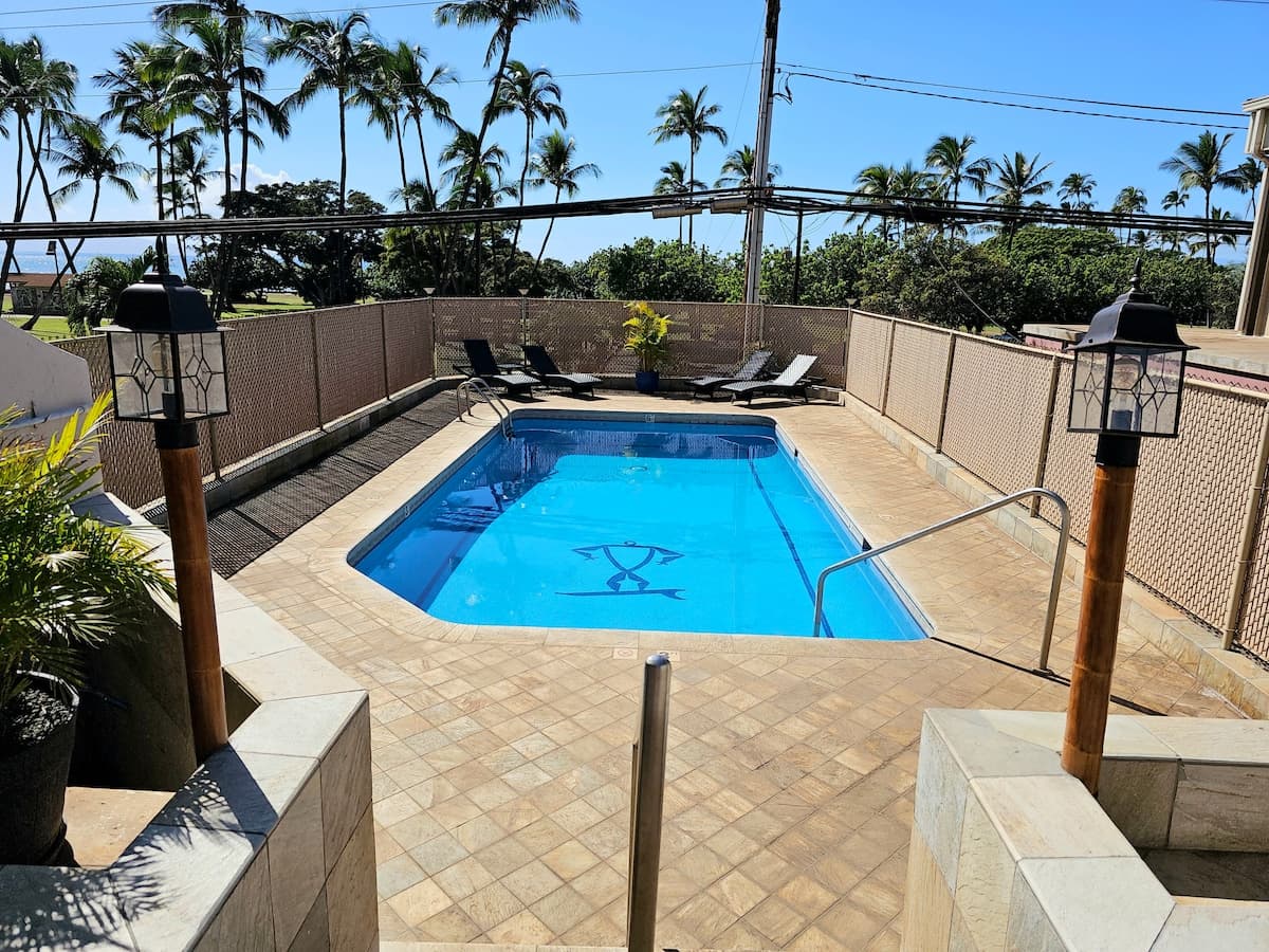 Condo in Kihei · ★4.88 · 1 bedroom · 2 beds · 1 private bath - Photo 5
