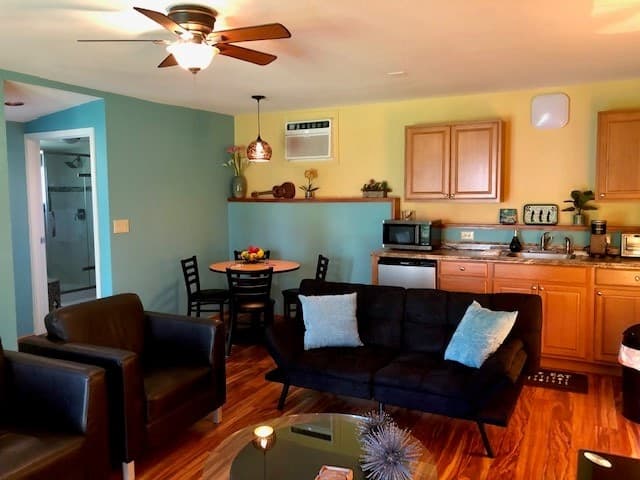 Guesthouse in Hakalau · ★4.84 · 1 bedroom · 2 beds · 1 bath - Photo 3