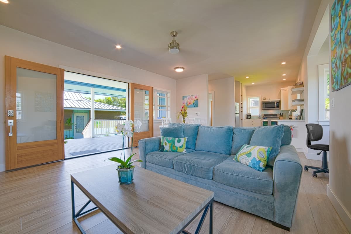 NEW 2/2 Beautiful Modern beach Chic Oasis with AC - Photo 1