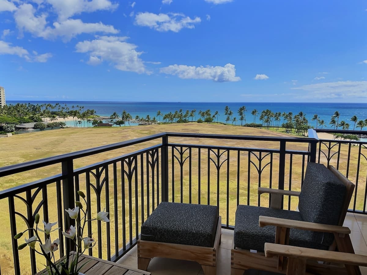 Condo in Kapolei · ★5.0 · 2 bedrooms · 2 beds · 2 private baths - Photo 3