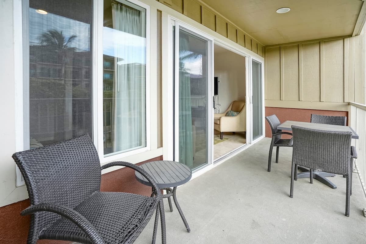 Condo in Kapaa · ★4.84 · 2 bedrooms · 3 beds · 1 bath - Photo 3