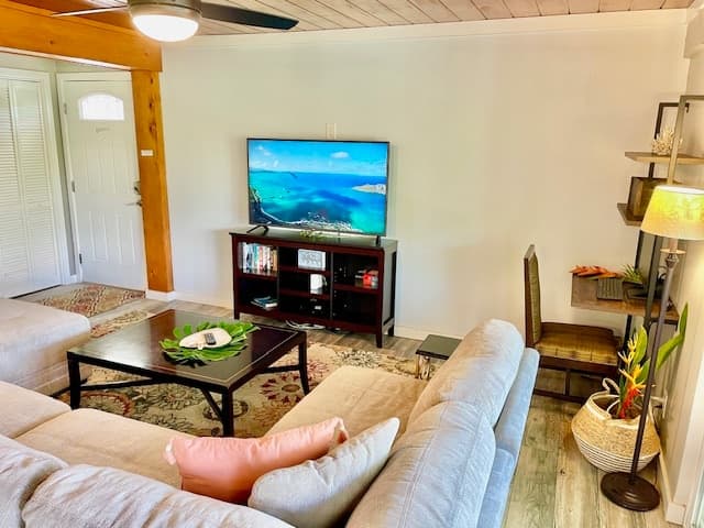 Home in Kihei · ★4.84 · 3 bedrooms · 4 beds · 2 baths - Photo 2