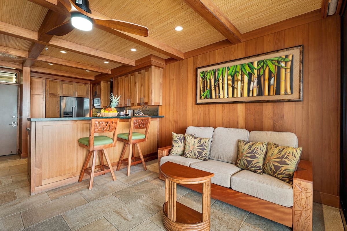 Condo in Kailua-Kona · ★4.95 · 1 bedroom · 1 bed · 1 private bath - Photo 2