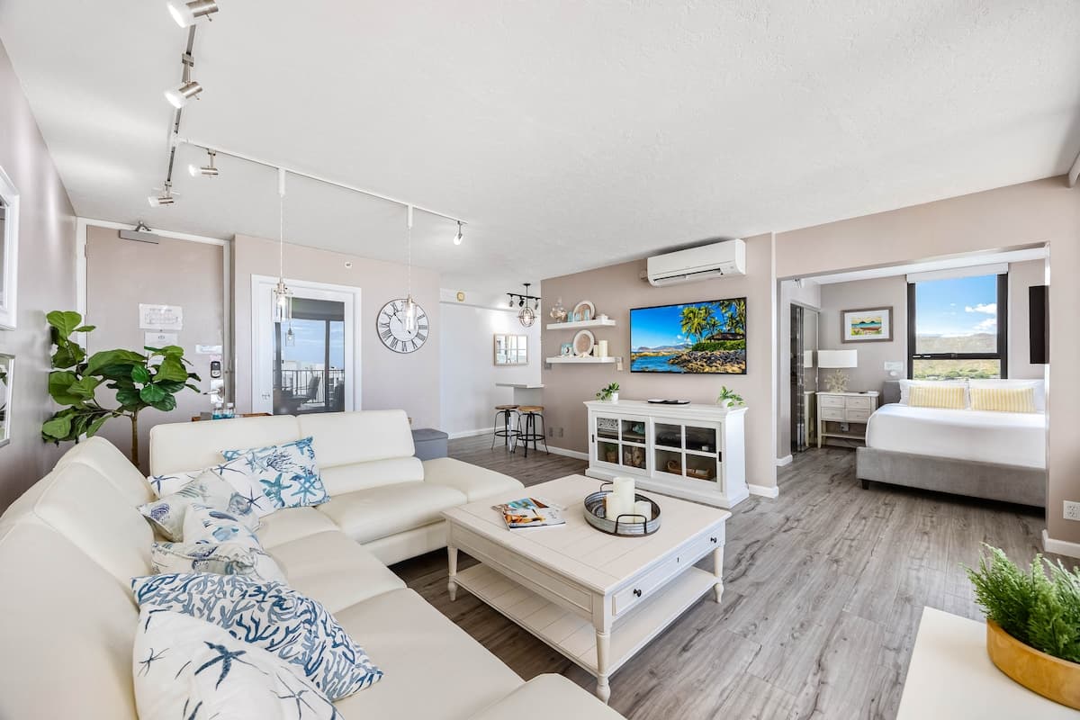 Condo in Honolulu · ★4.95 · 1 bedroom · 1 bed · 1 private bath - Photo 3