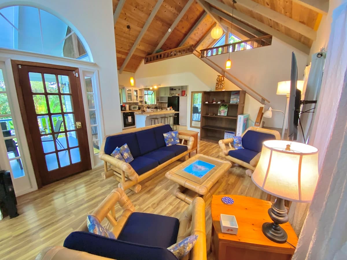 Home in Keaau · ★4.96 · 2 bedrooms · 3 beds · 1 private bath - Photo 3