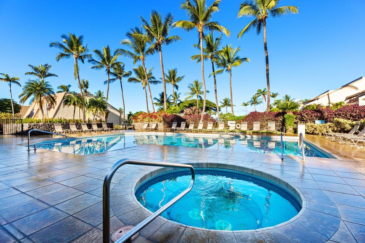 Condo in Kihei · ★4.96 · 2 bedrooms · 3 beds · 2 baths - Photo 4