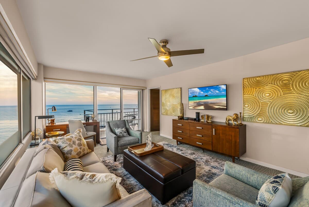 Home in Honolulu · ★5.0 · 2 bedrooms · 4 beds · 2 private baths - Photo 5