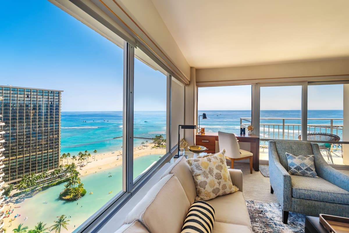 Home in Honolulu · ★5.0 · 2 bedrooms · 4 beds · 2 private baths - Photo 4