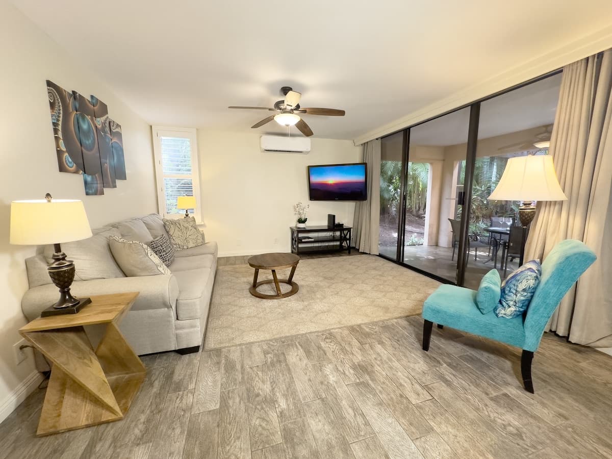 Condo in Kihei · ★4.82 · 1 bedroom · 2 beds · 1 bath - Photo 3