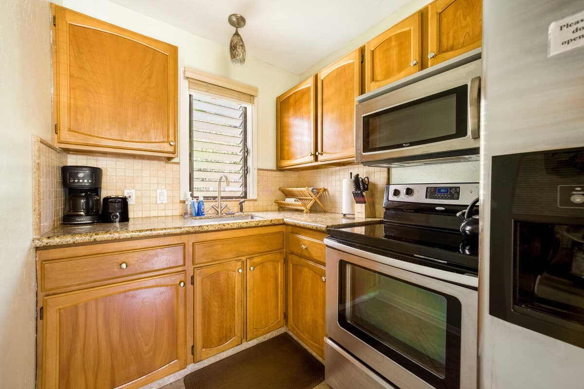 Condo in Kailua-Kona · ★4.91 · Studio · 1 bed · 1 bath - Photo 3
