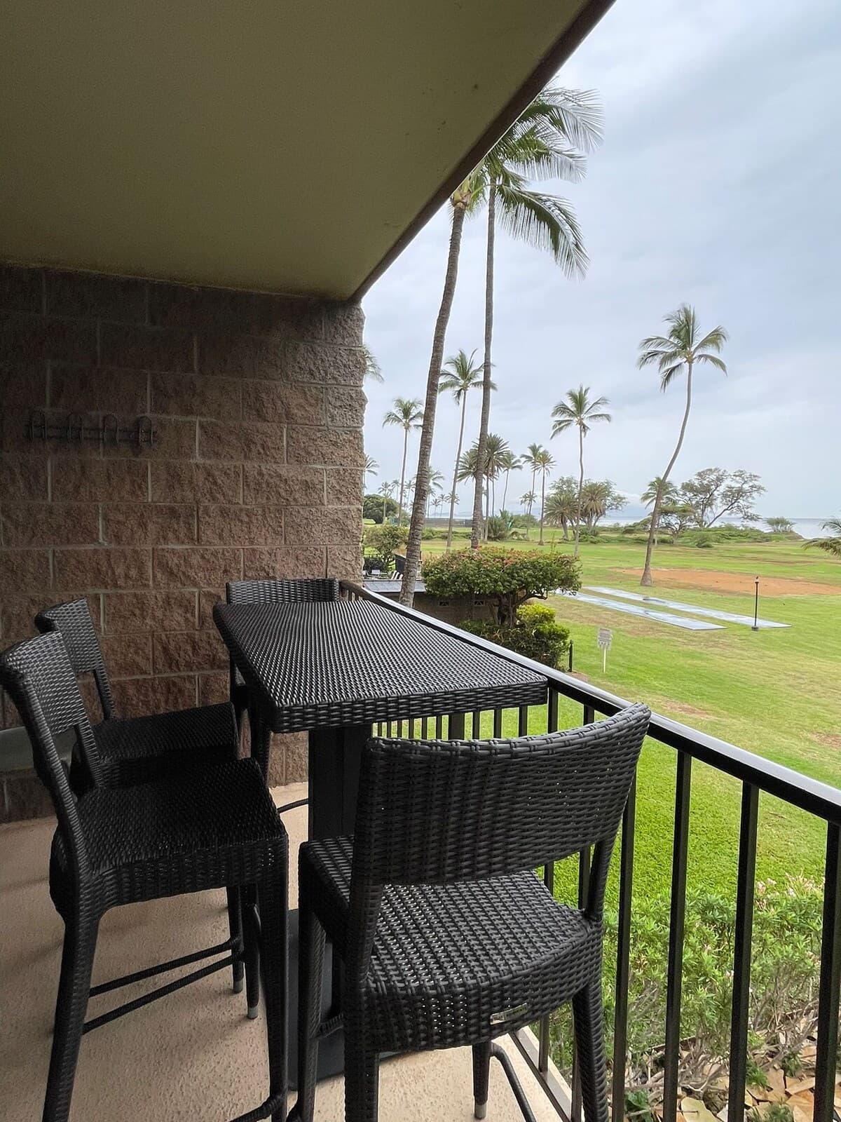 Condo in Kihei · ★4.85 · 2 bedrooms · 3 beds · 2 baths - Photo 2