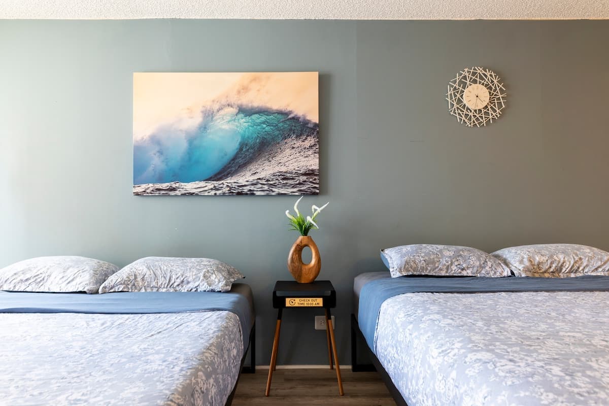 Condo in Honolulu · ★4.63 · Studio · 2 beds · 1 shared bath - Photo 1