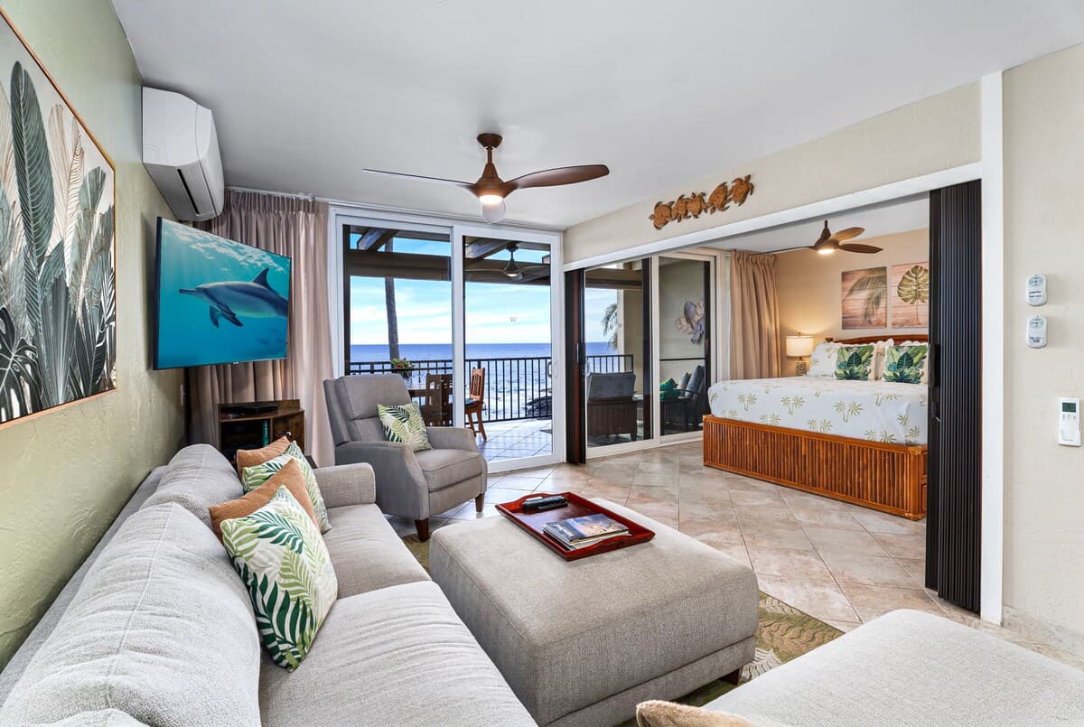Condo in Kailua-Kona · ★4.93 · 2 bedrooms · 2 beds · 2 baths - Photo 4