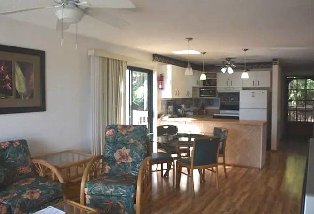 Condo in Lihue · ★4.67 · 2 bedrooms · 2 beds · 1.5 private baths - Photo 3