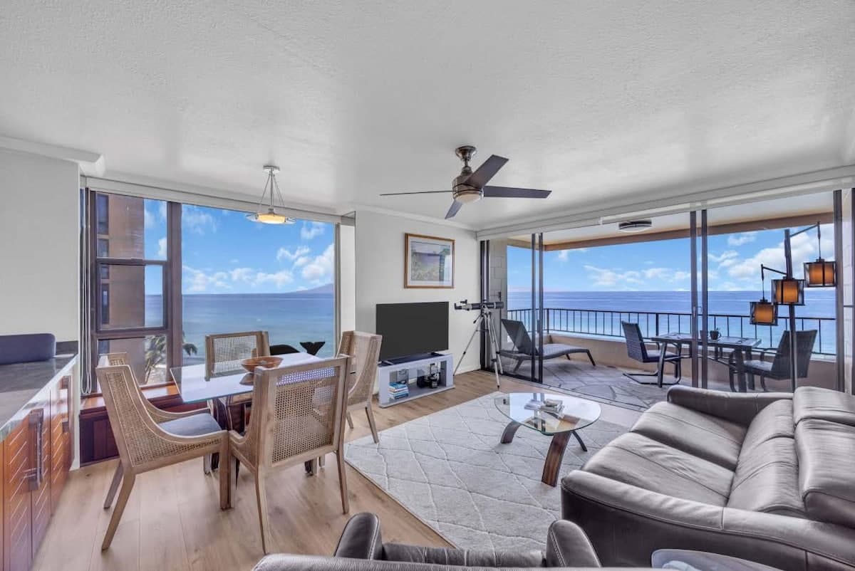 Condo in Lahaina · ★4.89 · 1 bedroom · 2 beds · 1 bath - Photo 1
