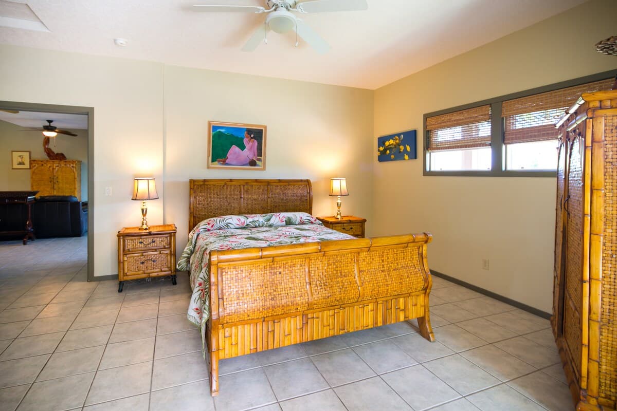Home in Kailua-Kona · ★4.9 · 8 bedrooms · 8 beds · 8 baths - Photo 3
