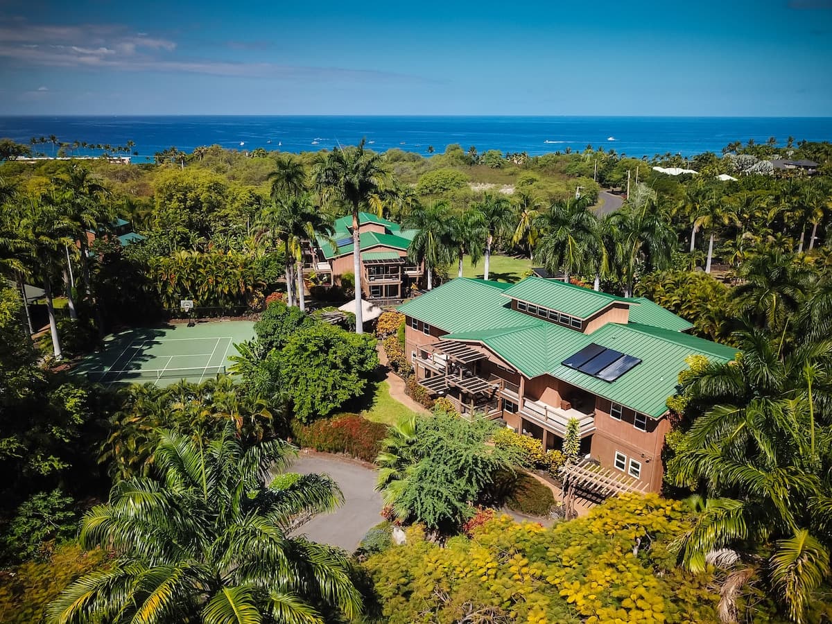 Home in Kailua-Kona · ★4.9 · 8 bedrooms · 8 beds · 8 baths - Photo 1